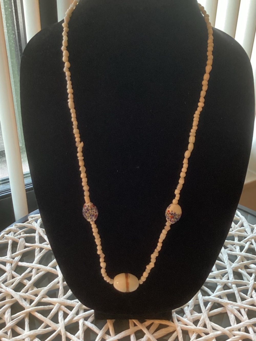 Handcrafted Cream Bead Necklace with Decorative Accent Beads